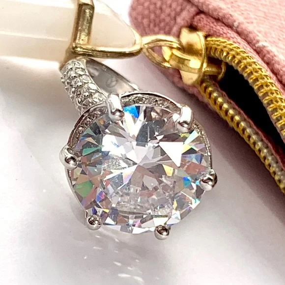 925 Sterling Silver CZ Ring Sz 7 - Picture 5 of 15